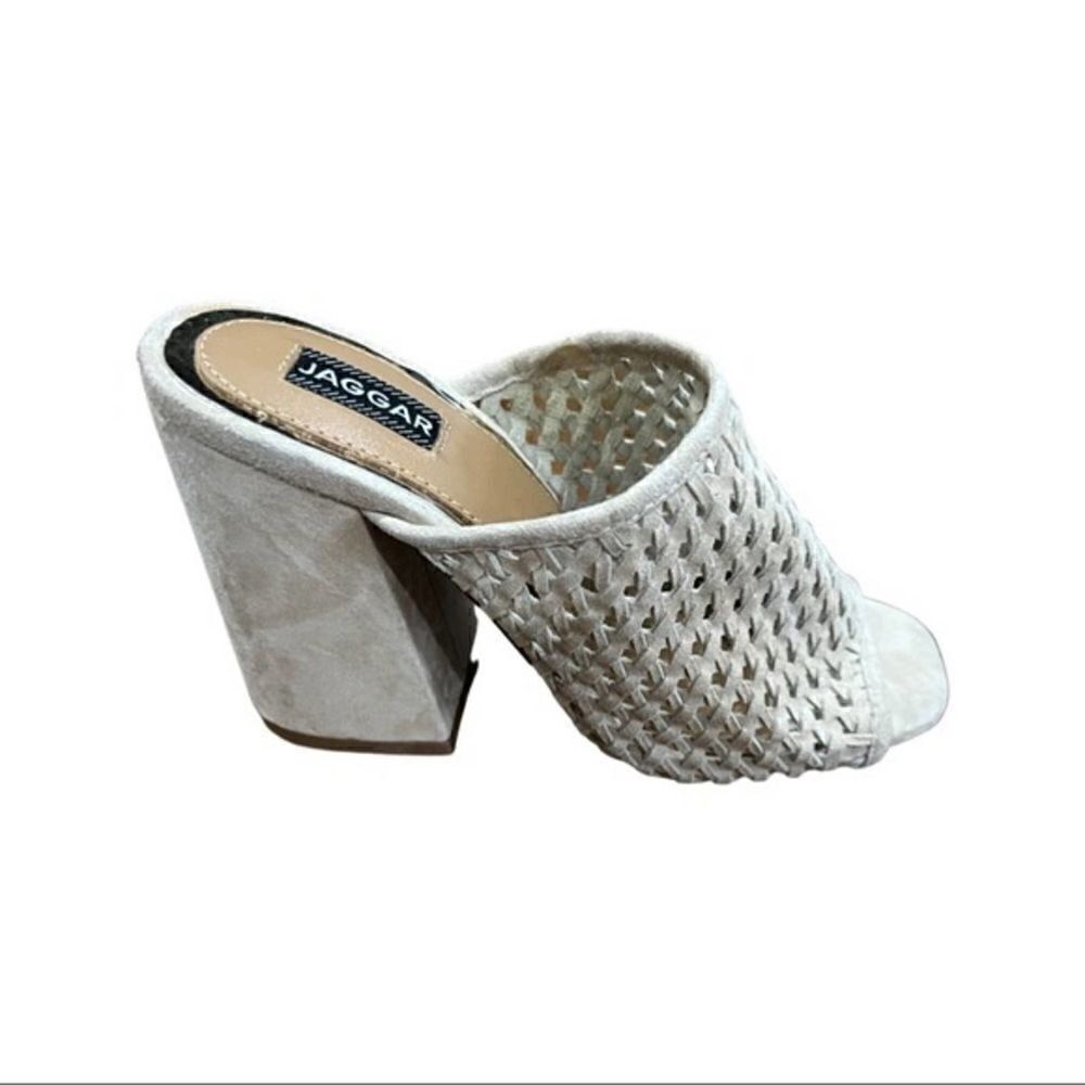 Jaggar nude suede open toe mule heel size 36eur/5